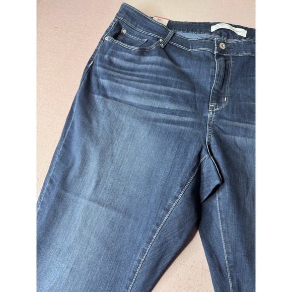 Signature by Levi Strauss & Co. Denim - Signature by Levi Women Plus Size 24 Mid Rise Bootcut Jeans Simply Stretch